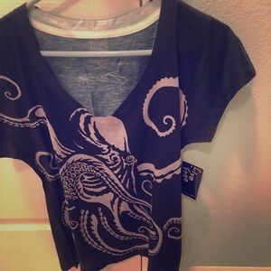 Tee shirt